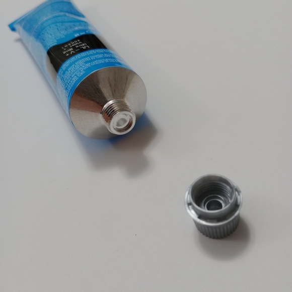 Matrix Socolor (Ultra Blonde) - Picture 4 of 4